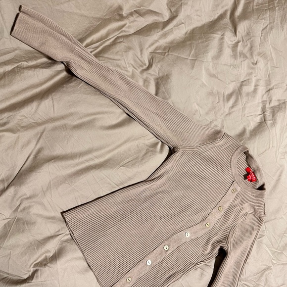 Guess cream sweater - Picture 2 of 3